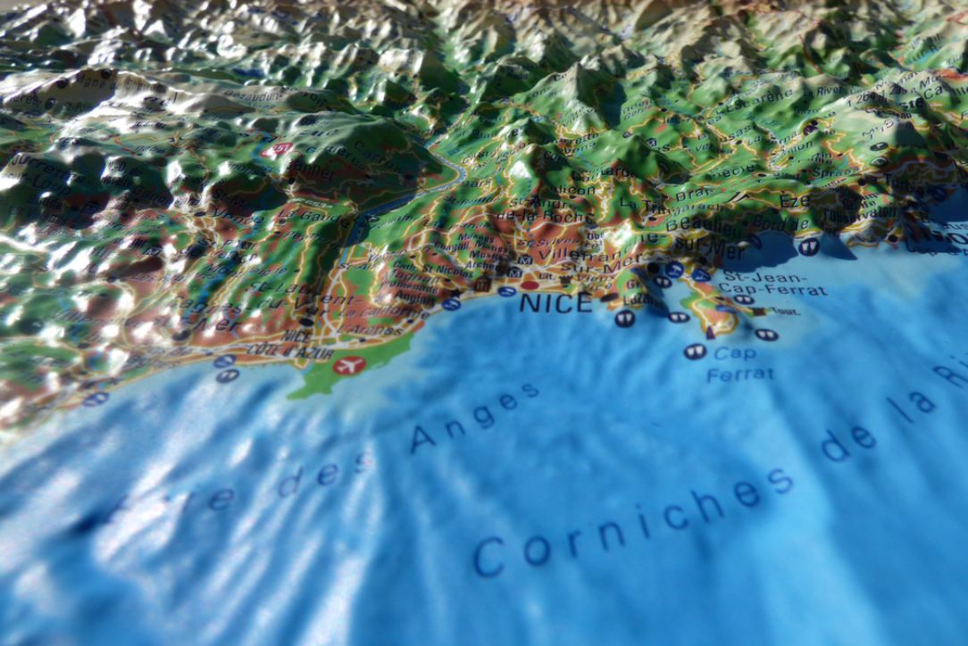 Carte en relief du territoire de la Métropole Nice Côte d’Azur entre littoral et arrière-pays